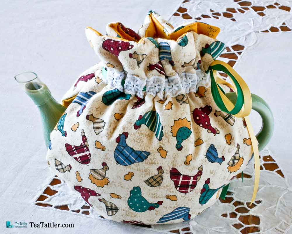 This Quilted Drawstring Tea Cozy keeps tea warm for a longer period of time. It fits snugly over the teapot while tea is poured. | TeaTattler.com #teacozy #quilteddrawstringteacozy