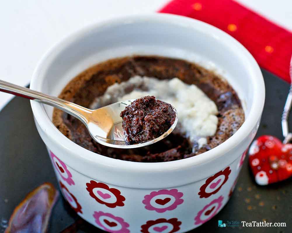 Baked Hot Chocolate - a warm and delicious flourless pudding-like dessert that uses only 4 ingredients. Especially satisfying on a cold day! | TeaTattler.com #bakedhotchocolate #hotchocolate